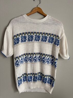 Cottage / Grandma Core Sweater - Medium